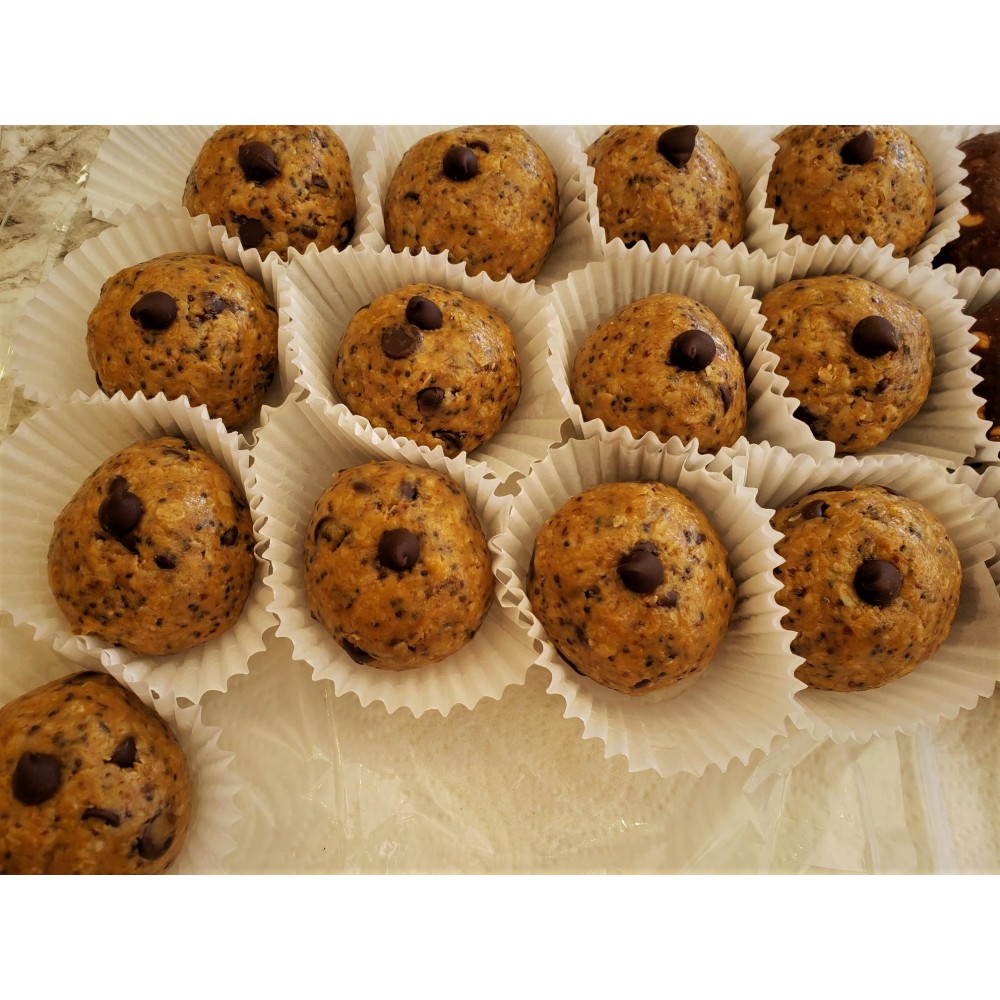 Homemade Chocolate Chip Protein Balls 76 g.